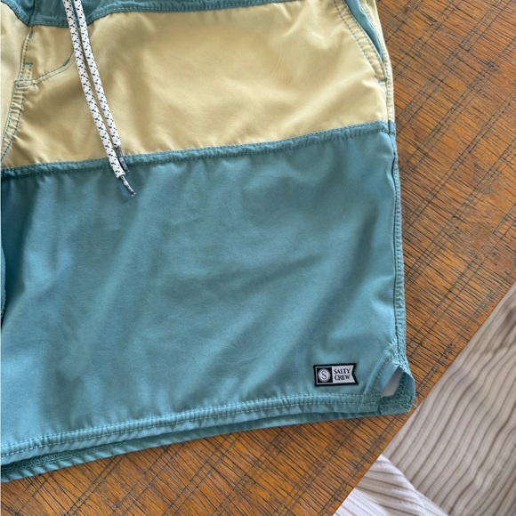 Salty Crew Tan and Gray Shorts - Picture 2 of 6